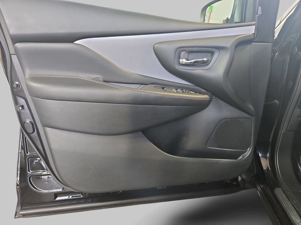 Used 2022 Nissan Murano SV AWD/4WD image 31