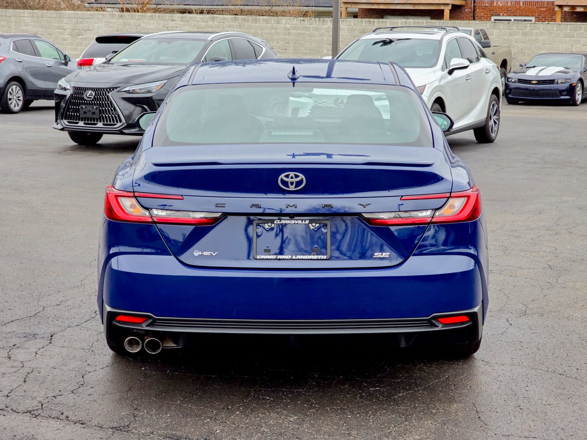 Used 2025 Toyota Camry SE image 19