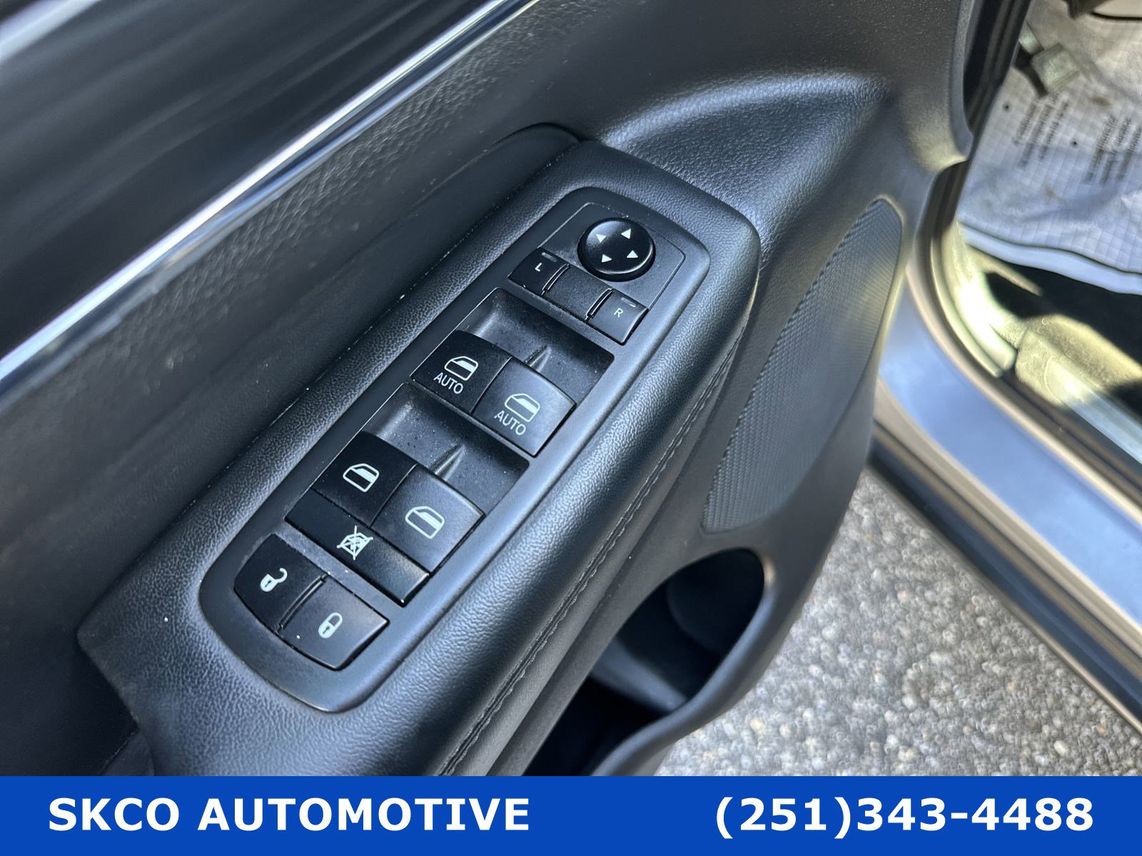 Used 2020 Jeep Grand Cherokee Limited w/ Luxury Group II image 22