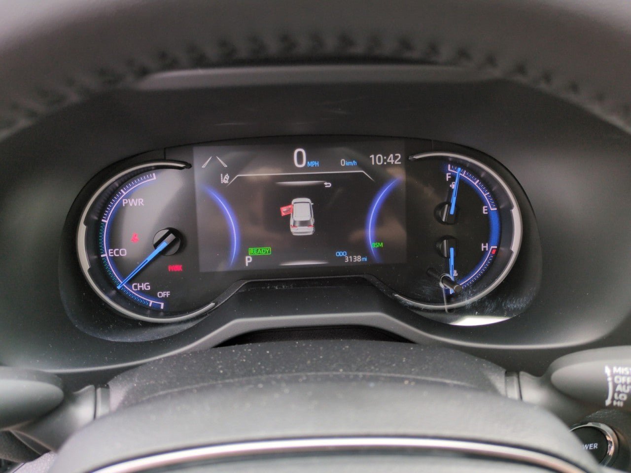 Used 2025 Toyota RAV4 XLE Premium w/ Weather Package AWD/4WD image 17
