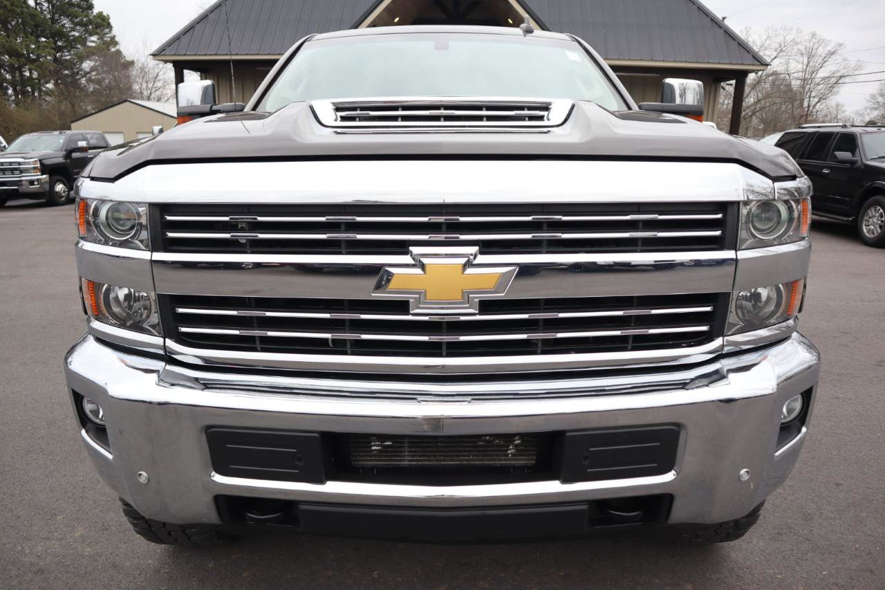 Used 2019 Chevrolet Silverado 2500 LTZ w/ Duramax Plus Package image 2