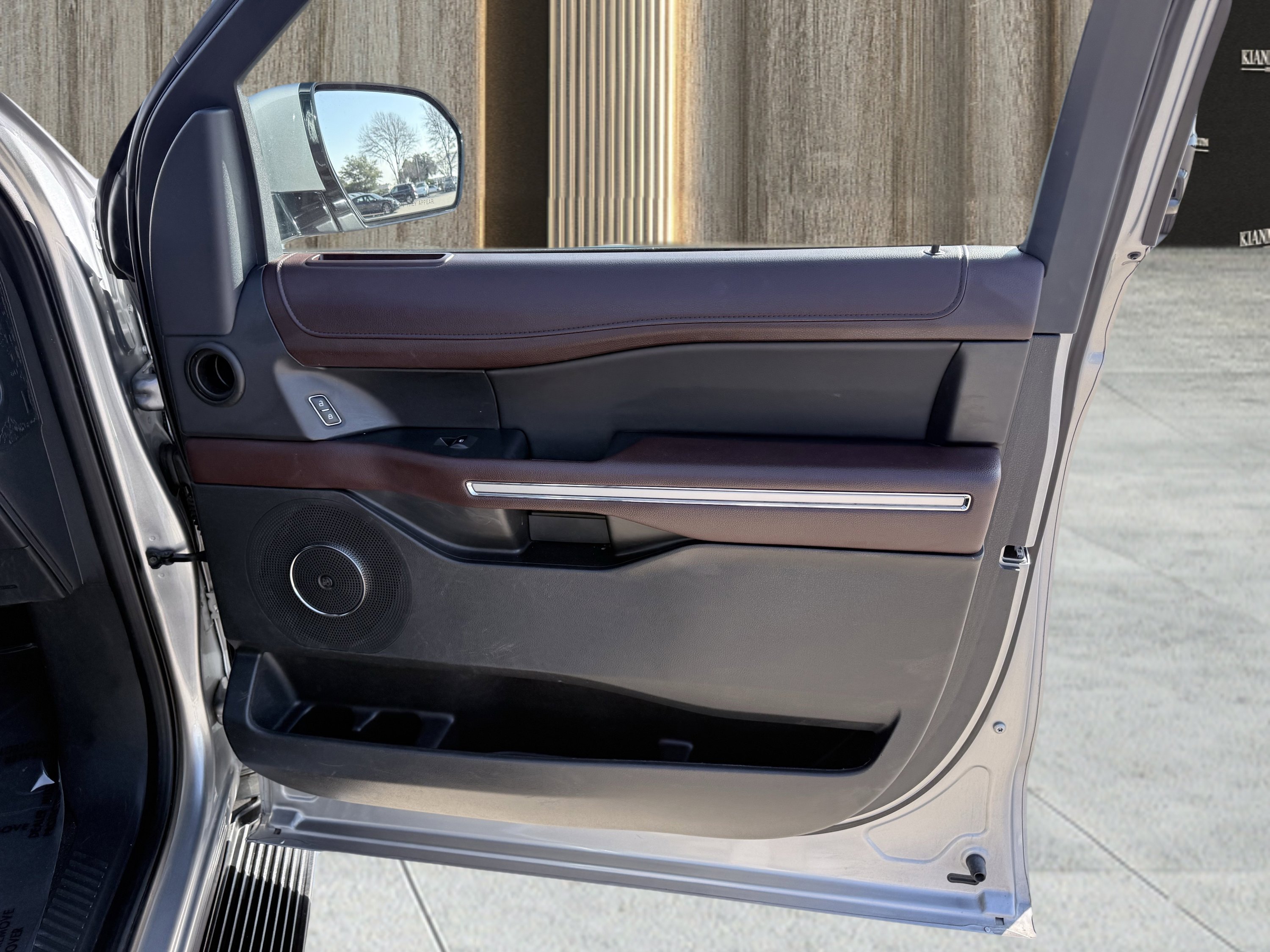 Used 2023 Ford Expedition Max Limited image 51