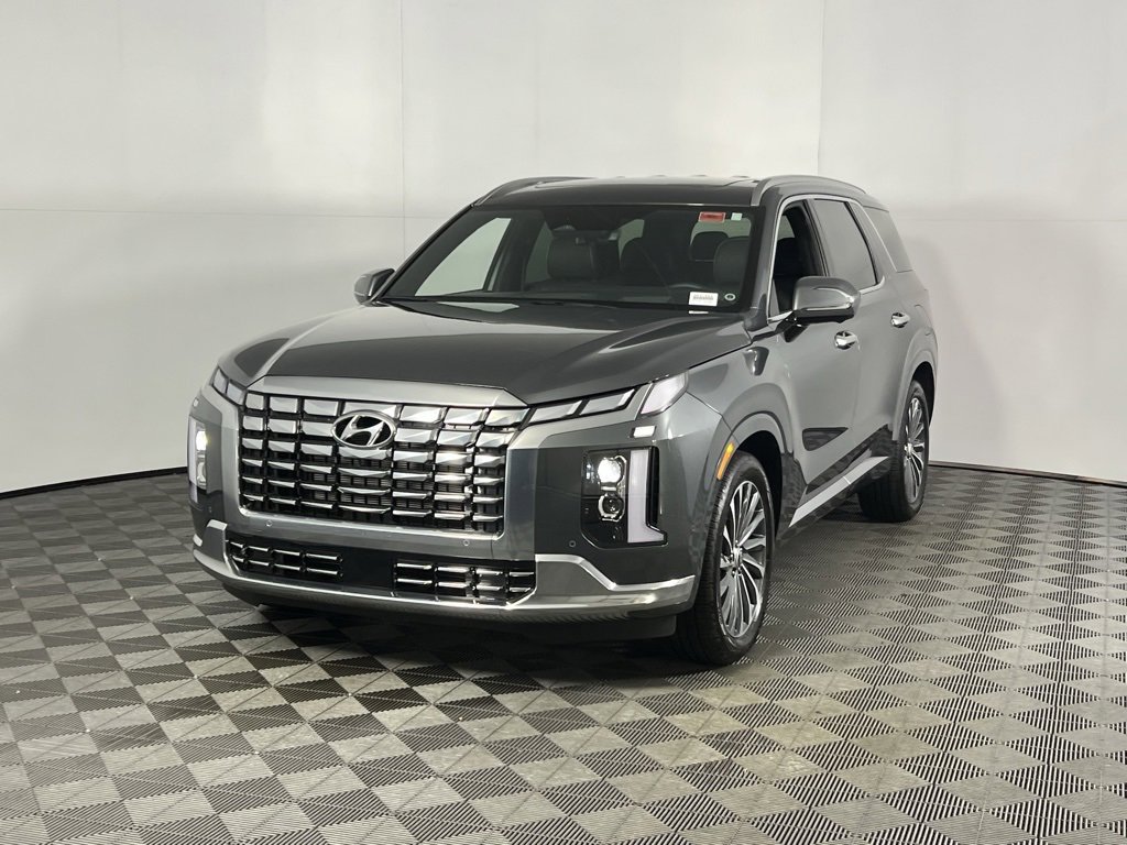 Used 2025 Hyundai Palisade Calligraphy image 3