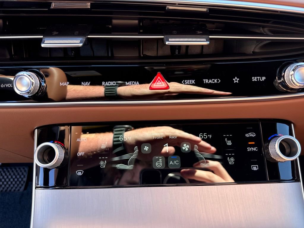 New 2026 Genesis GV70 2.5T Advanced image 20