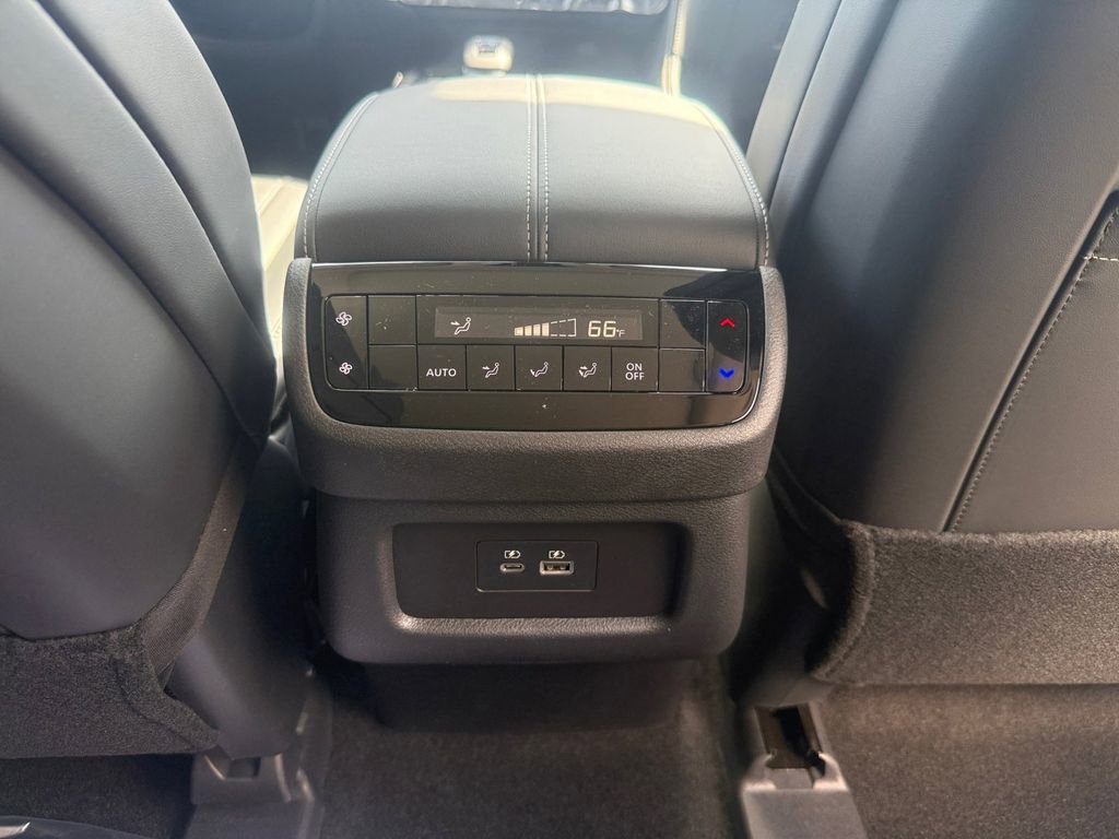 Used 2025 INFINITI QX60 Pure image 29