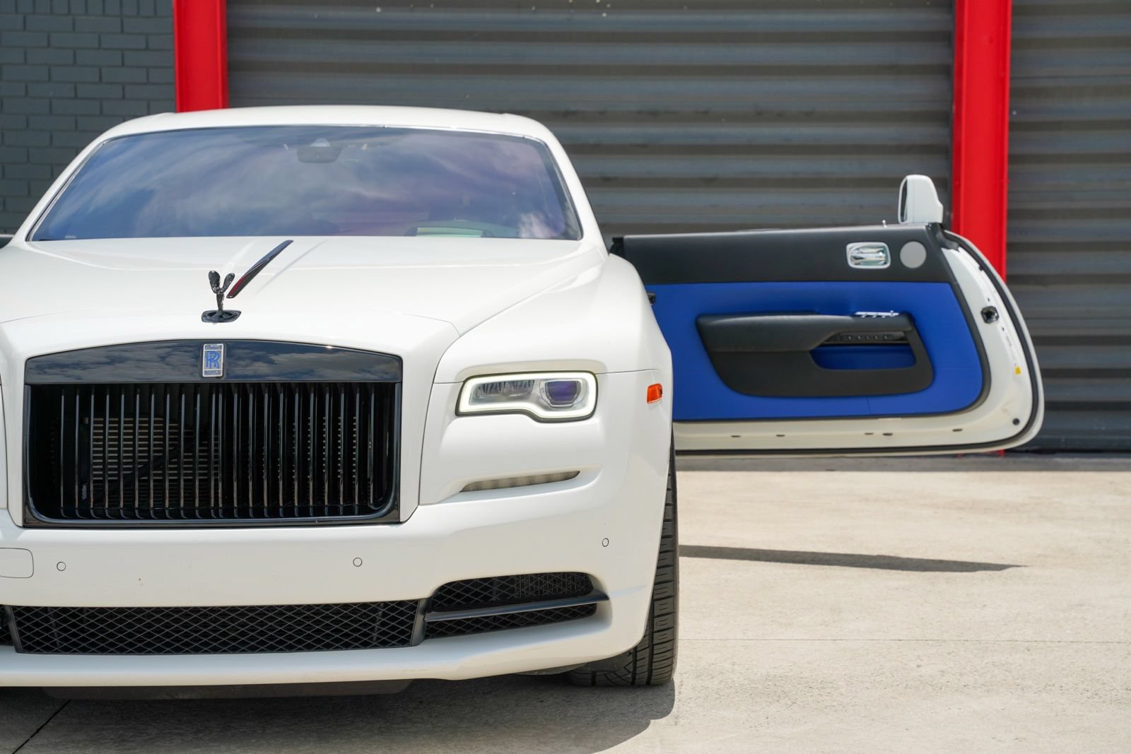 Used 2019 Rolls-Royce Wraith RWD image 4