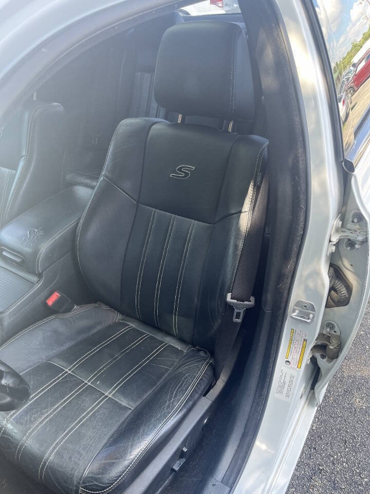 Used 2014 Chrysler 300 S AWD/4WD image 12