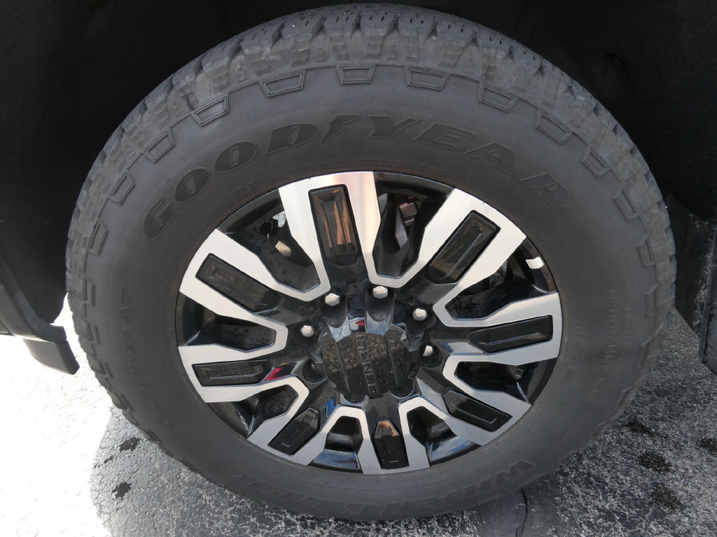 Certified 2025 GMC Sierra 3500 Denali Ultimate w/ LPO, GMC Protection Package AWD/4WD image 11