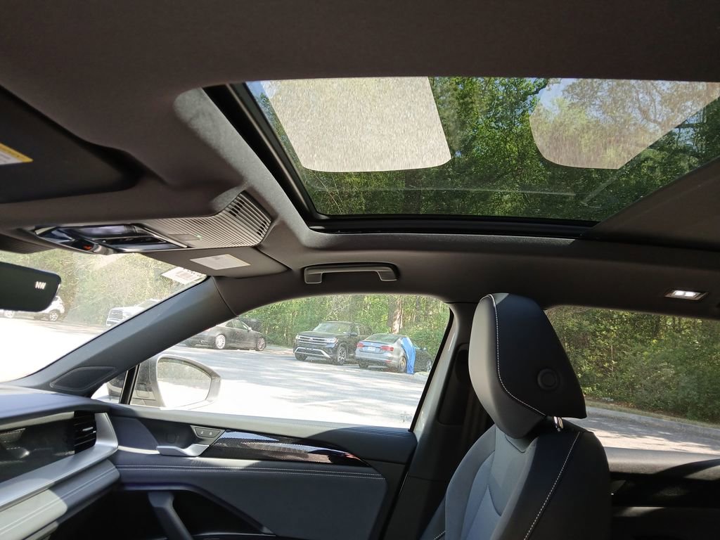 New 2026 Volkswagen Tiguan SE R-Line image 20