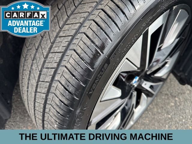 Used 2025 BMW 530i xDrive w/ Premium Package AWD/4WD image 8