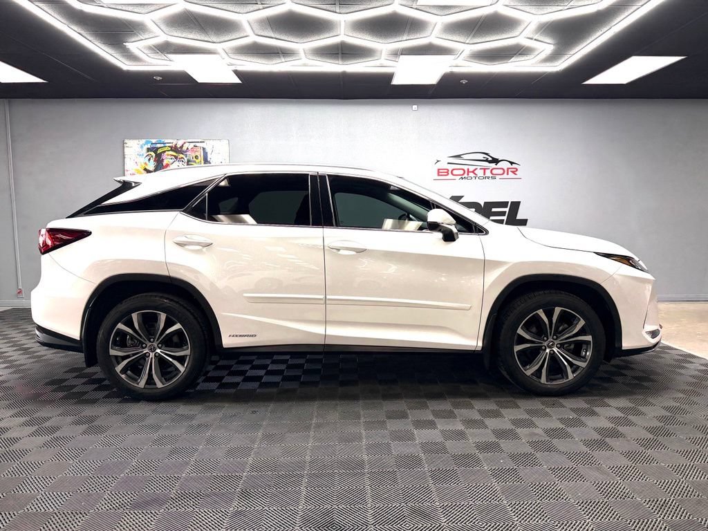 Used 2022 Lexus RX 450h AWD w/ Premium Package image 16