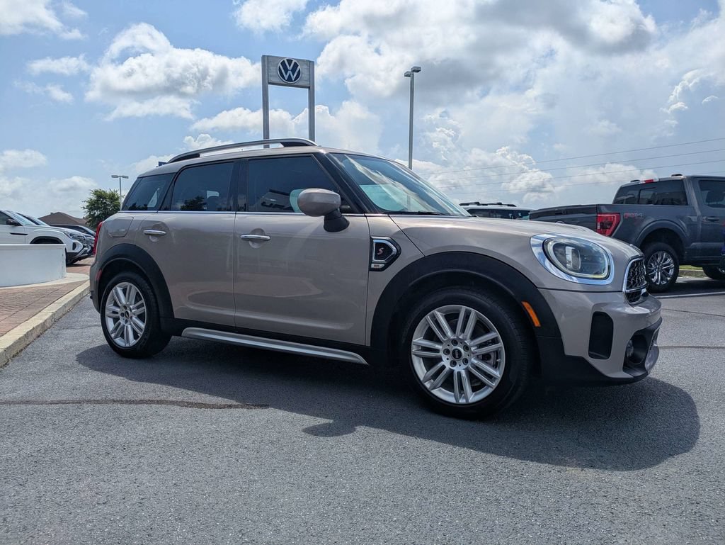 Used 2024 MINI Cooper Countryman S FWD image 3