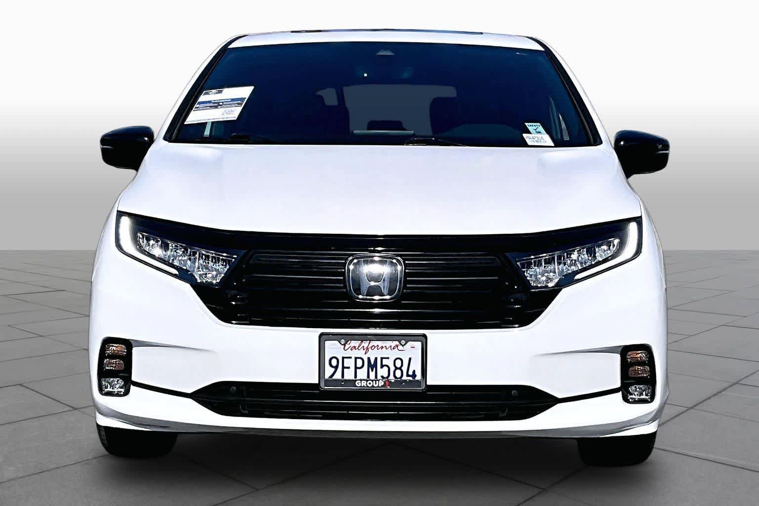 Used 2023 Honda Odyssey Sport image 3