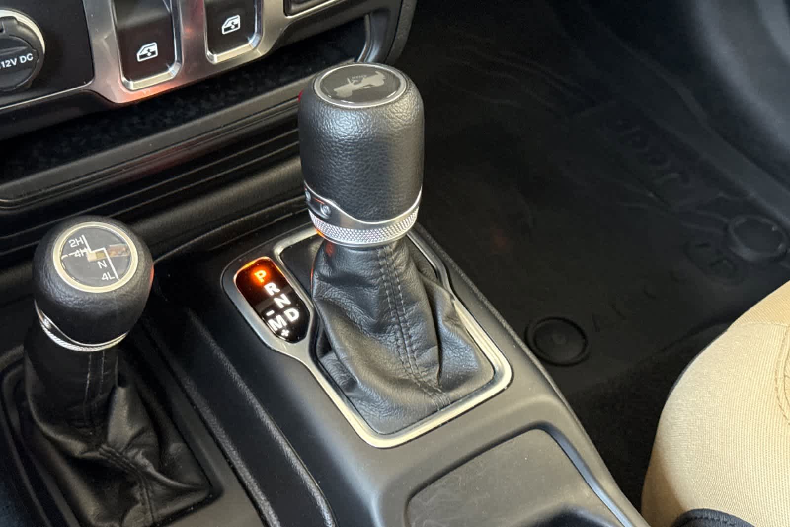 Used 2022 Jeep Wrangler Sport AWD/4WD image 22