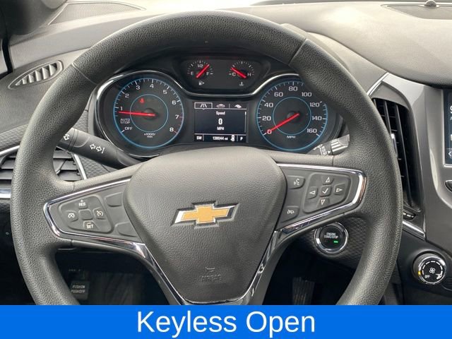Used 2018 Chevrolet Cruze LT w/ Convenience Package image 8