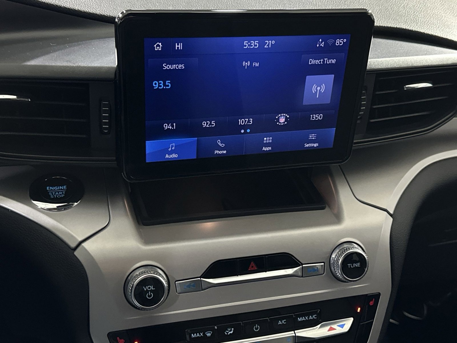 Used 2024 Ford Explorer XLT w/ Class IV Trailer Tow Package image 23