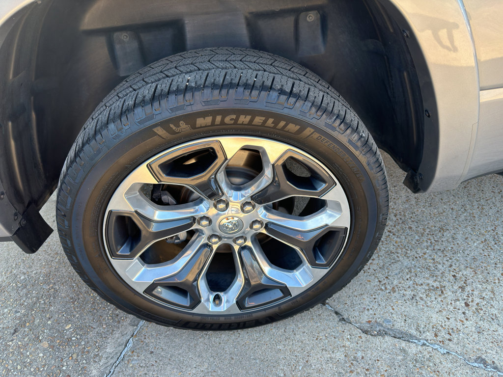 Used 2021 RAM 1500 Limited image 8