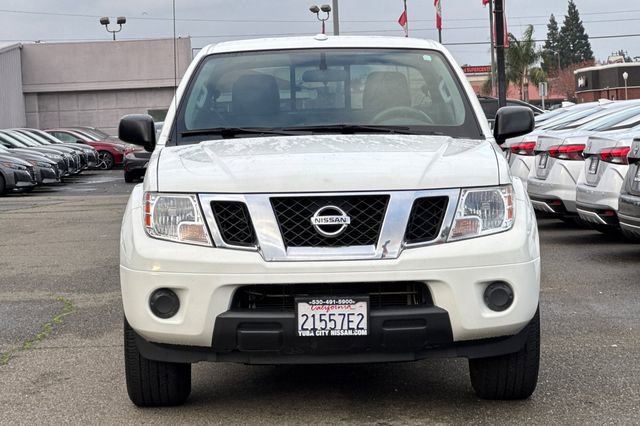 Used 2017 Nissan Frontier SV image 9