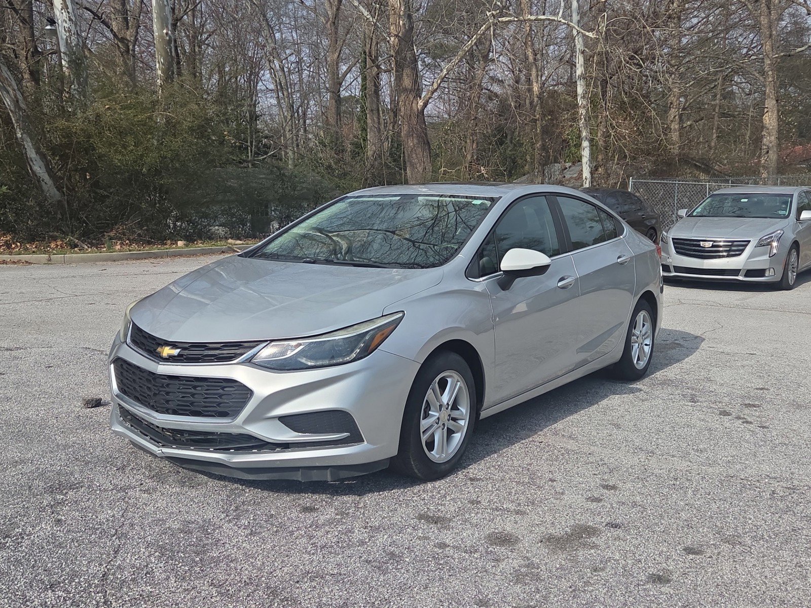 Used 2017 Chevrolet Cruze LT w/ Sun And Sound Package FWD image 1