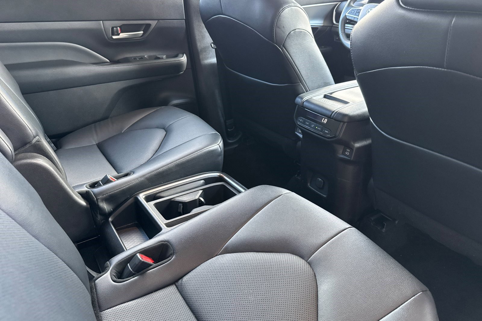 Used 2025 Toyota Grand Highlander FWD image 29