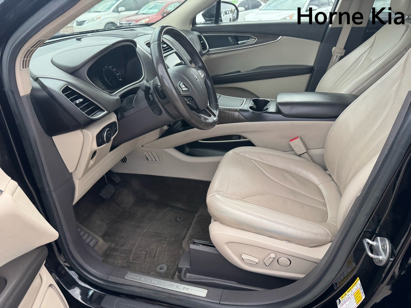 Used 2018 Lincoln MKX Reserve AWD/4WD image 10