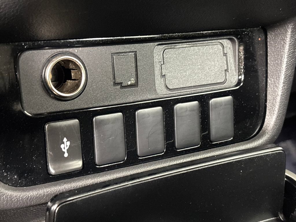 Used 2019 Mitsubishi Outlander ES image 20