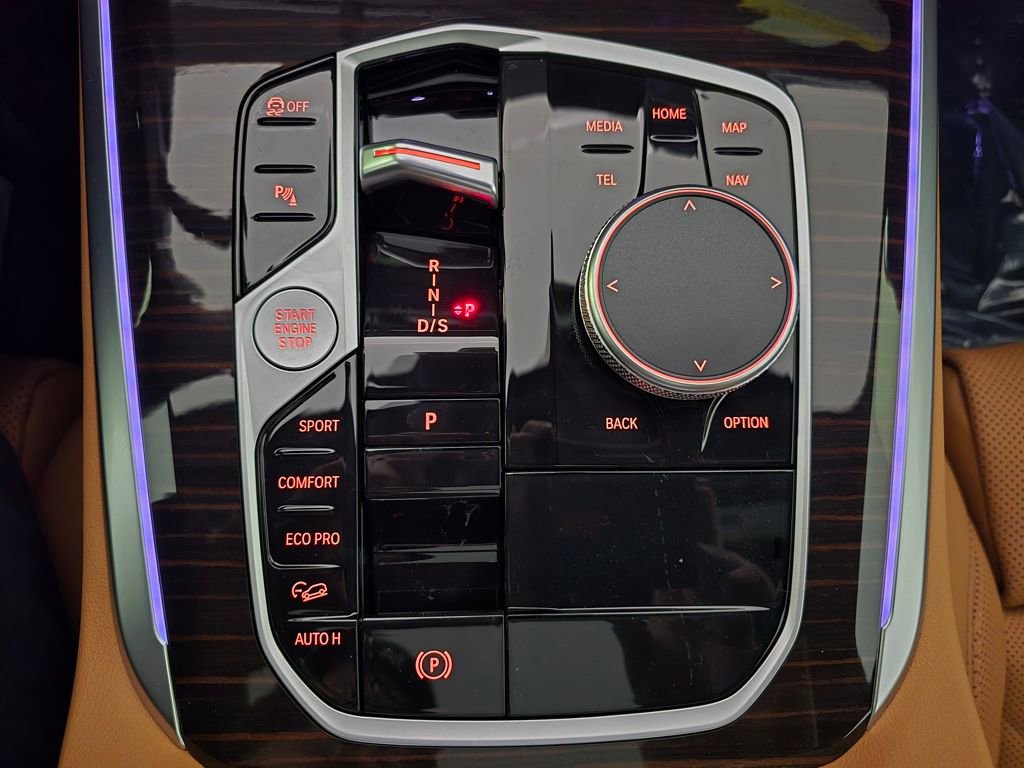 New 2026 BMW X5 xDrive40i w/ Climate Comfort Package image 17