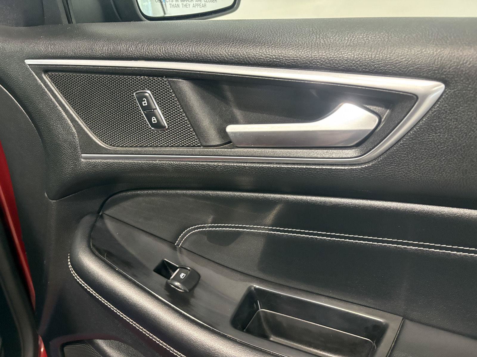 Used 2015 Ford Edge Titanium AWD/4WD image 44