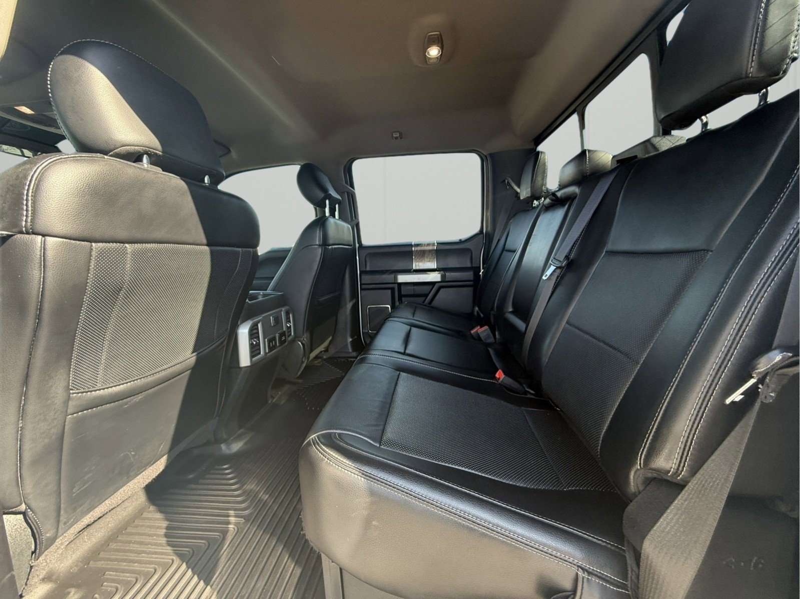 Used 2019 Ford F250 Lariat w/ Lariat Value Package image 22