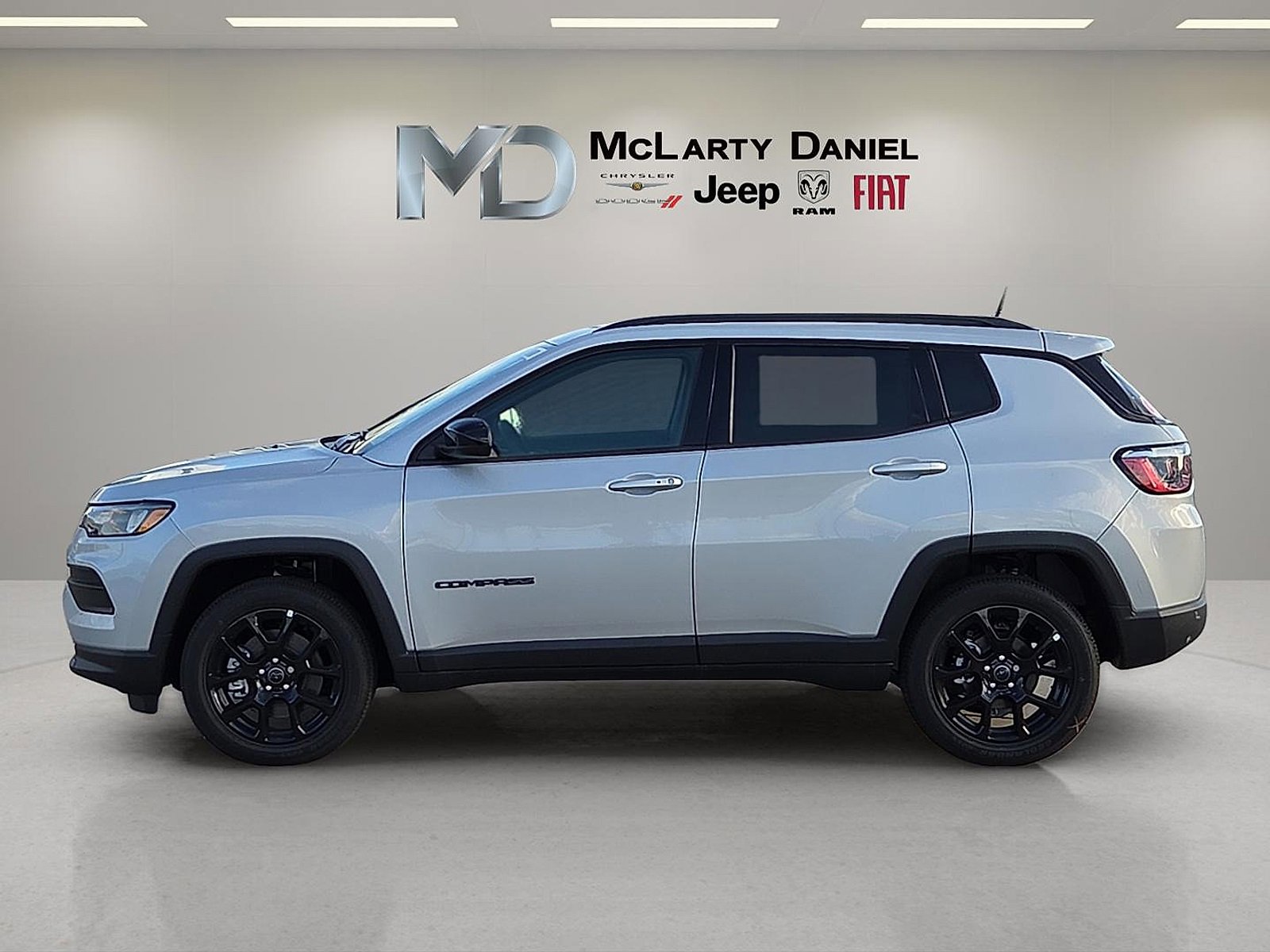 New 2026 Jeep Compass Latitude w/ Quick Order Package 29K image 3