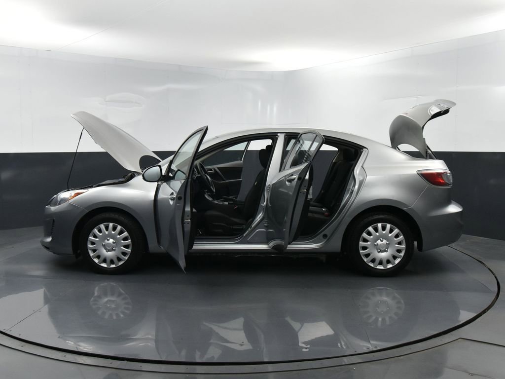 Used 2013 MAZDA MAZDA3 i Sport image 35