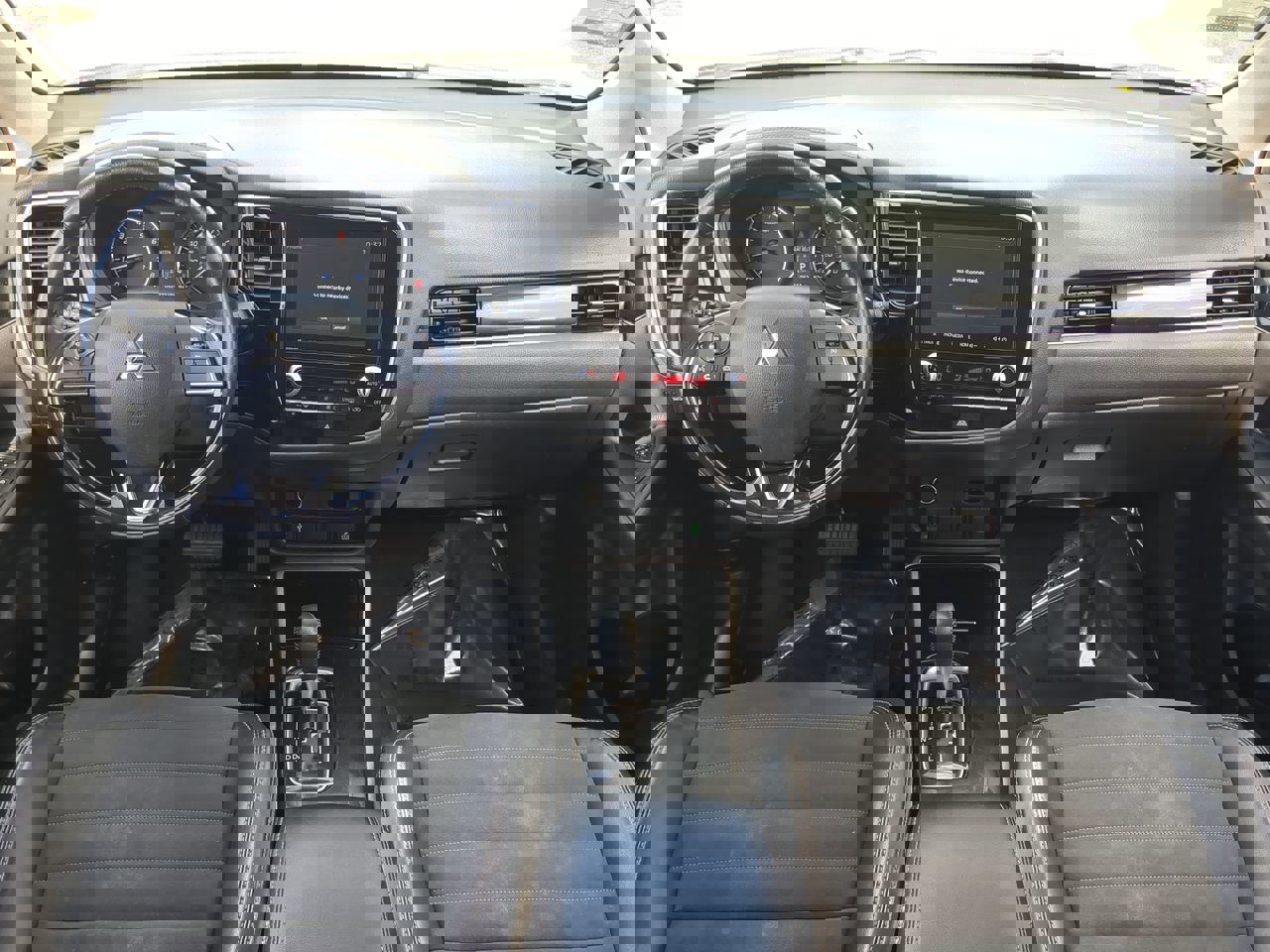 Used 2020 Mitsubishi Outlander ES image 15