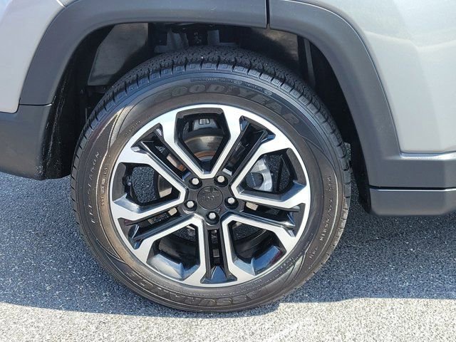 Used 2024 Jeep Compass Limited AWD/4WD image 5
