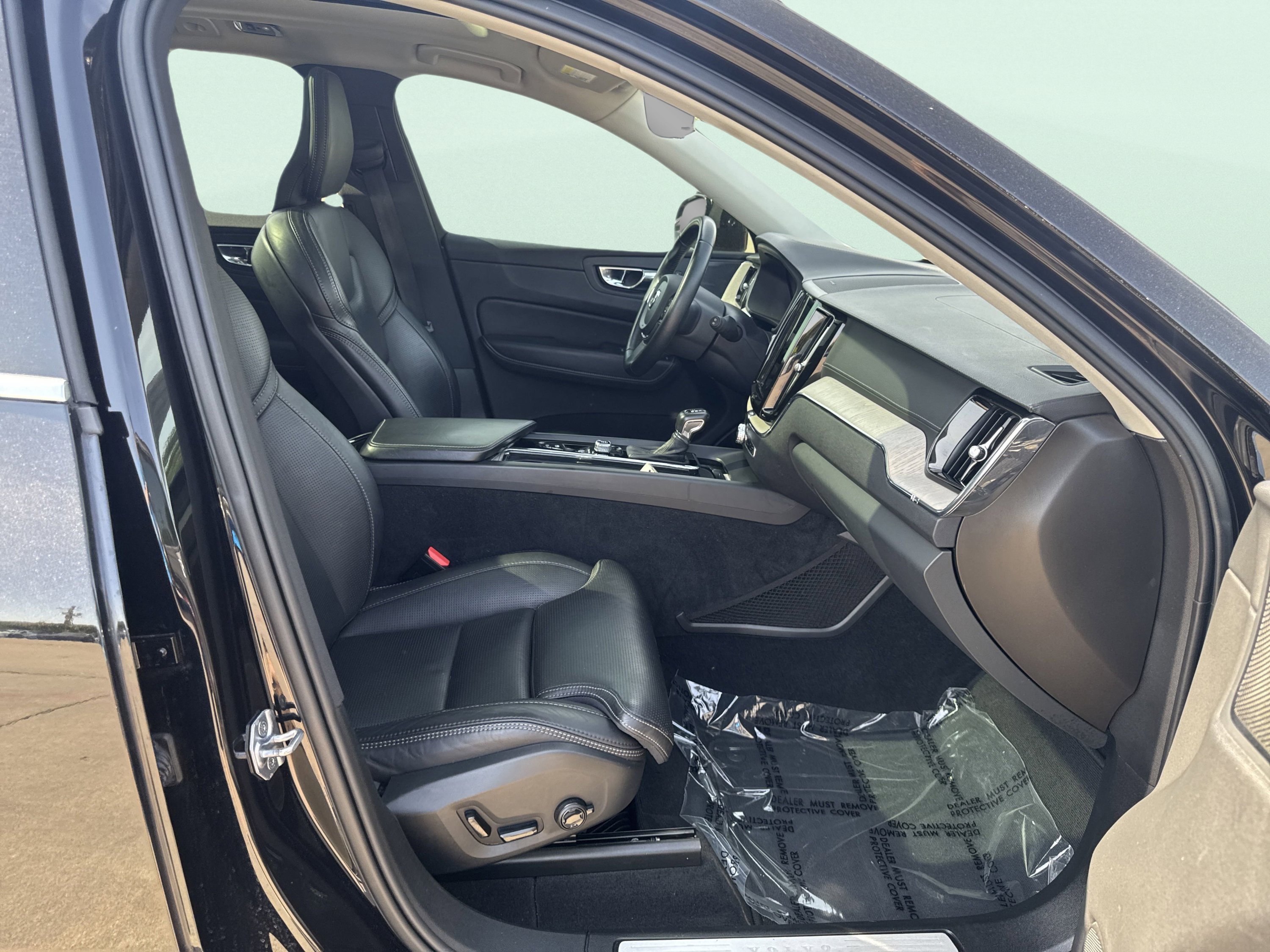 Used 2021 Volvo XC60 T5 Inscription image 36