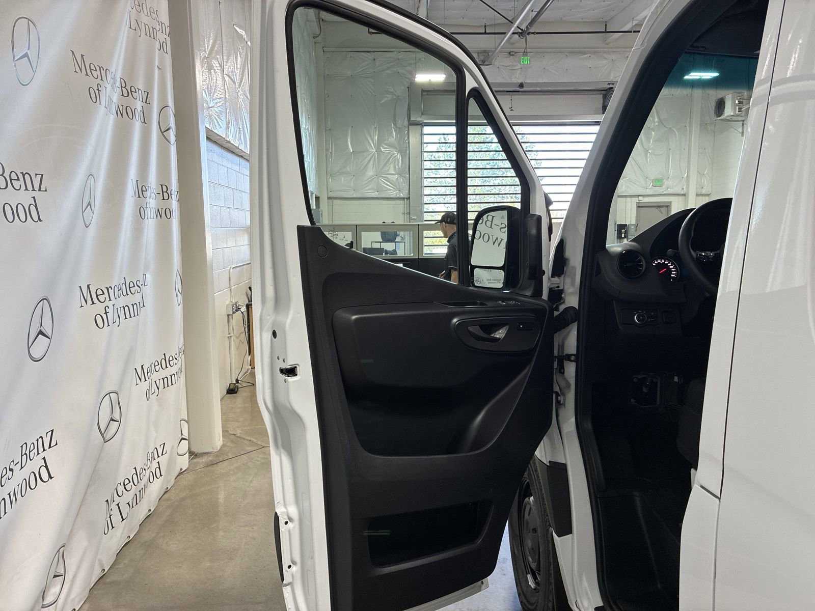 New 2025 Mercedes-Benz Sprinter 2500 image 6