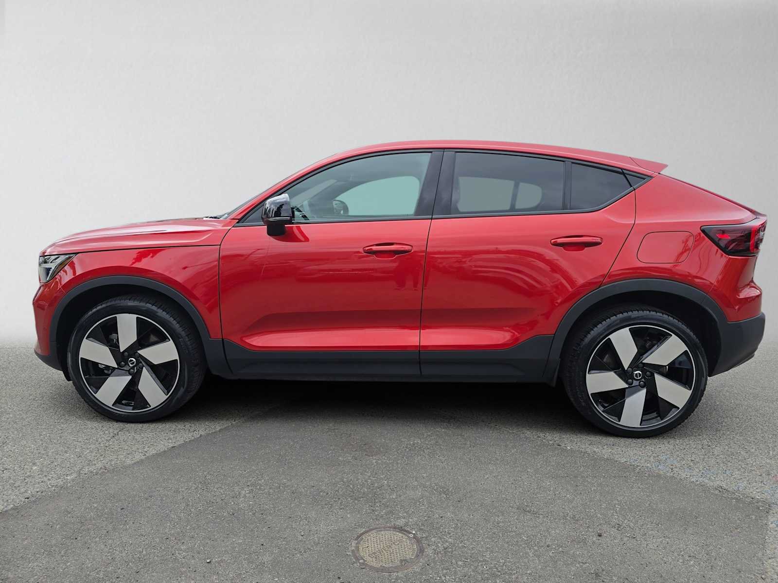 Certified 2023 Volvo C40 P8 Recharge Ultimate AWD/4WD image 7