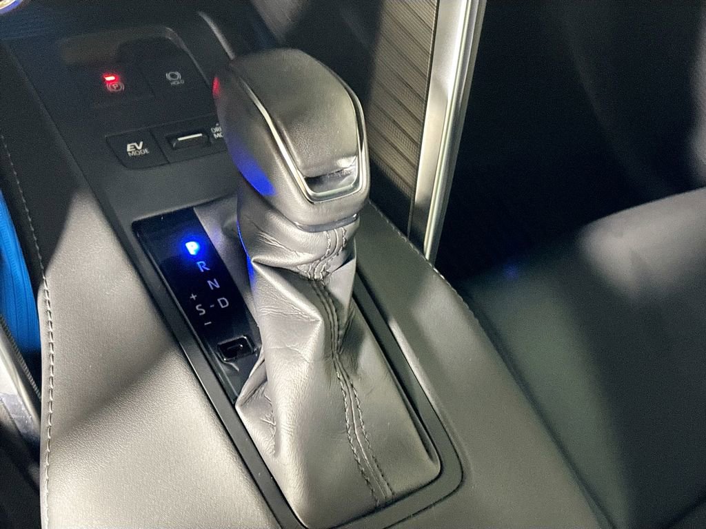 Used 2024 Toyota Venza Nightshade image 17