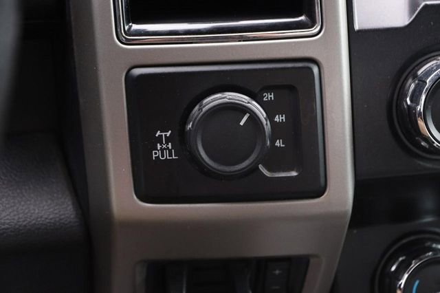 Used 2019 Ford F250 Lariat w/ Chrome Package image 18