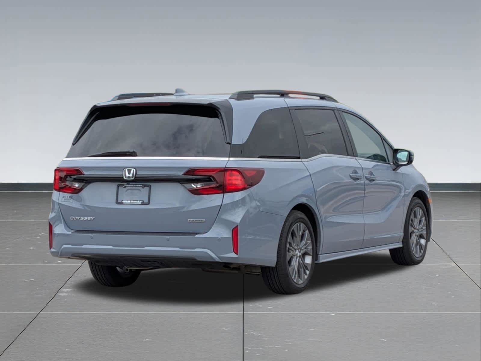 Used 2025 Honda Odyssey Touring image 6
