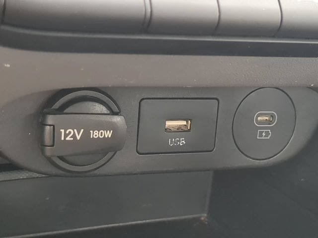 Used 2024 Hyundai Elantra SEL FWD image 20