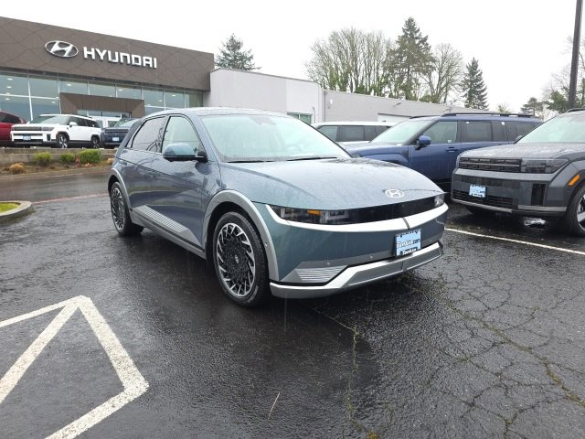 Used 2024 Hyundai Ioniq 5 Limited video 2