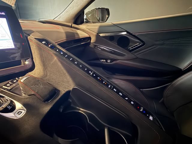 Used 2025 Chevrolet Corvette Z06 w/ Z07 Performance Package RWD image 19