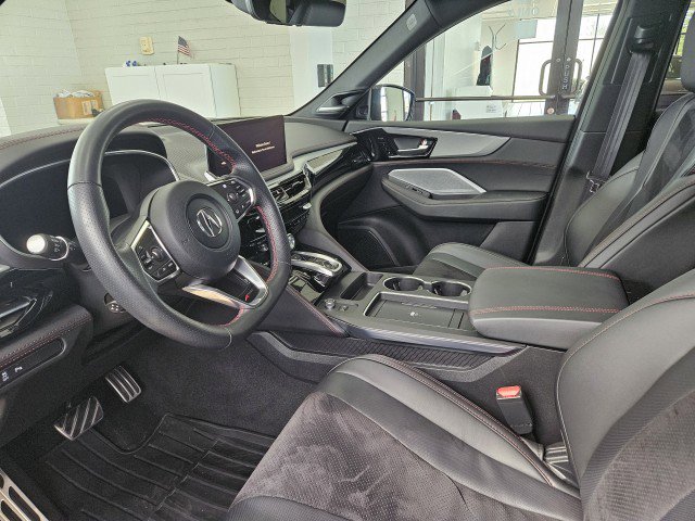 Used 2025 Acura MDX A-Spec image 8