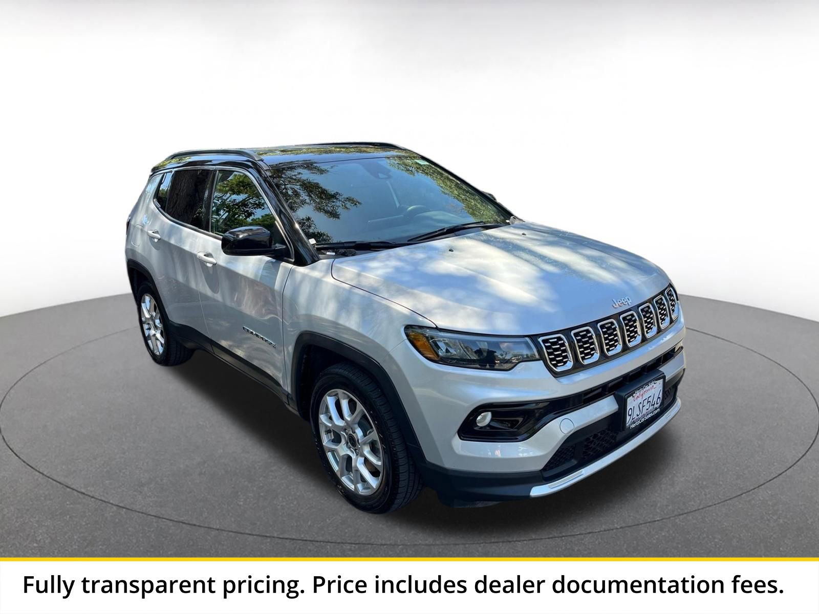 Used 2025 Jeep Compass Limited AWD/4WD image 1