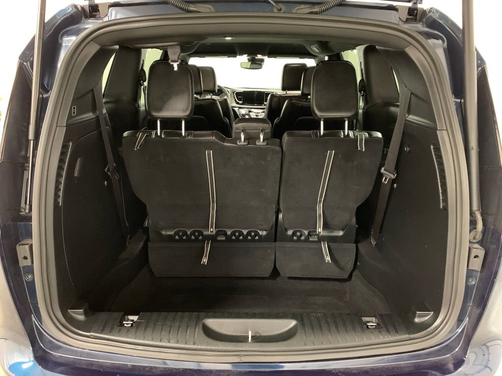 Used 2025 Chrysler Pacifica Select FWD image 22