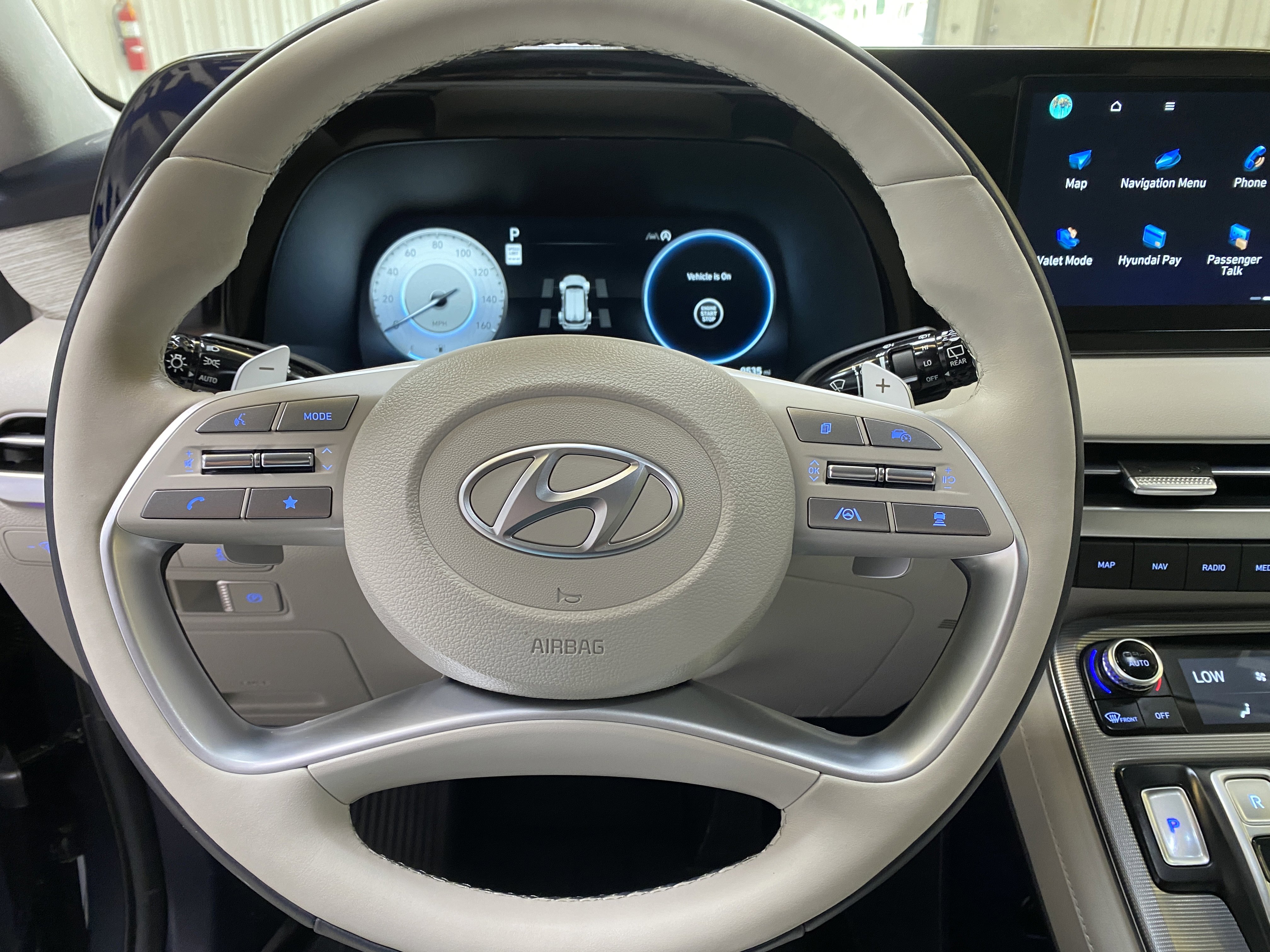 Used 2025 Hyundai Palisade Calligraphy image 35