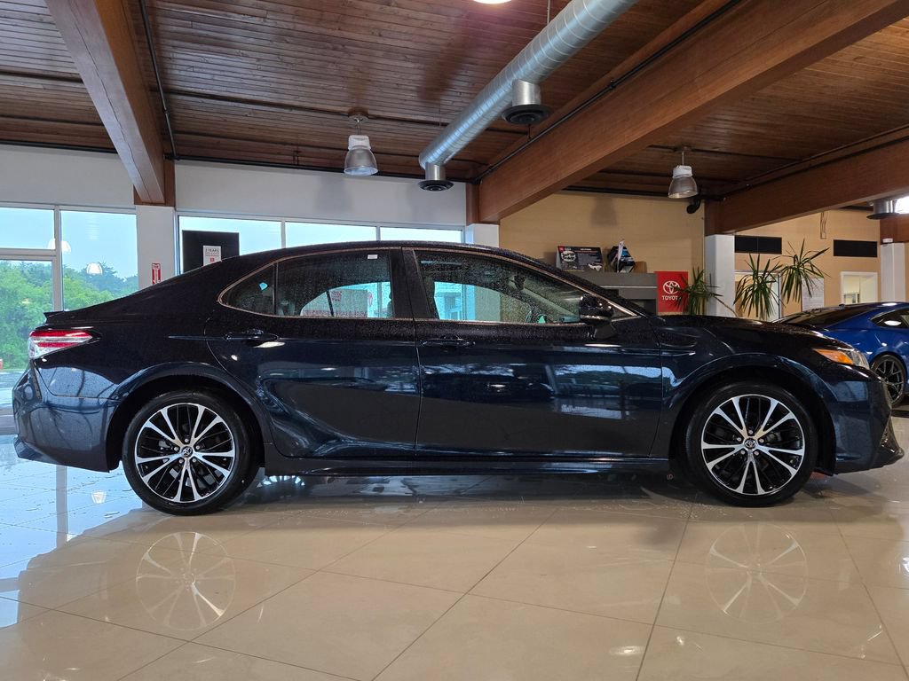 Used 2020 Toyota Camry SE w/ Audio Package FWD image 7