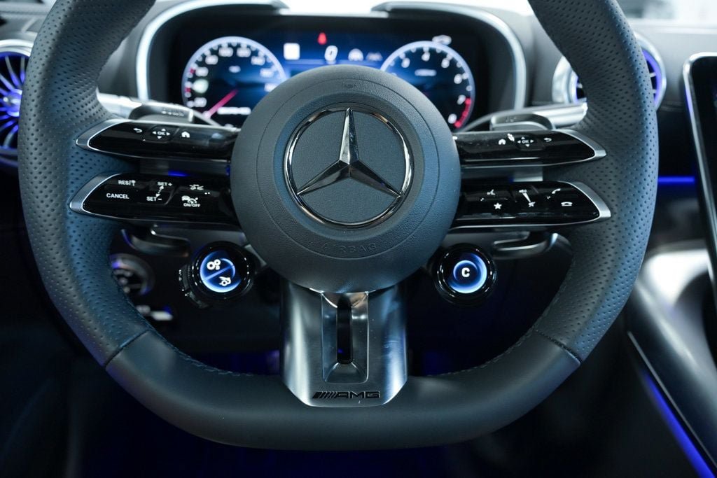Used 2026 Mercedes-Benz SL 63 AMG 4MATIC image 44