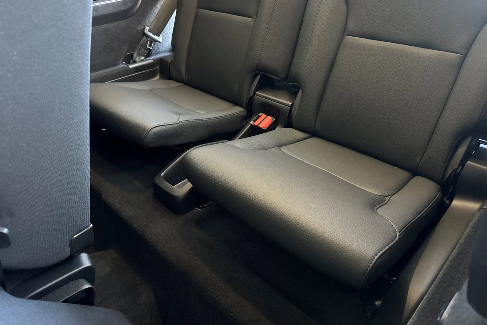 Certified 2024 Volvo XC90 B6 Plus image 18