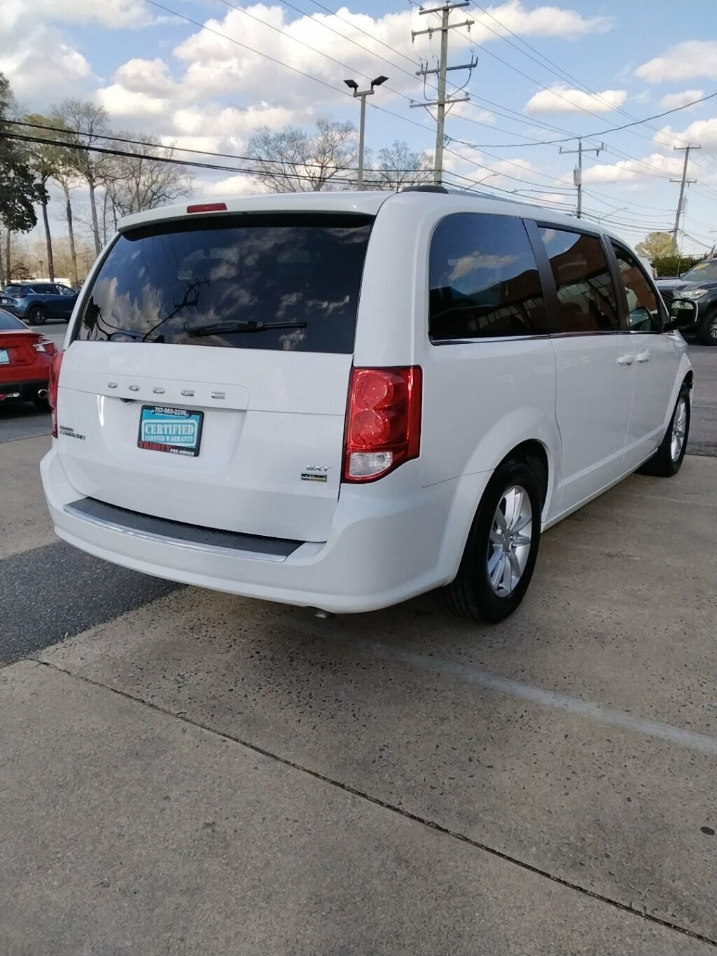 Used 2019 Dodge Grand Caravan SXT image 5